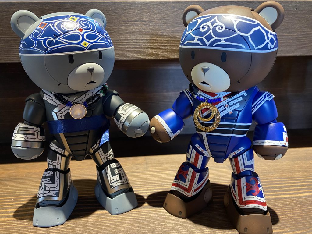 初号機と並んで。