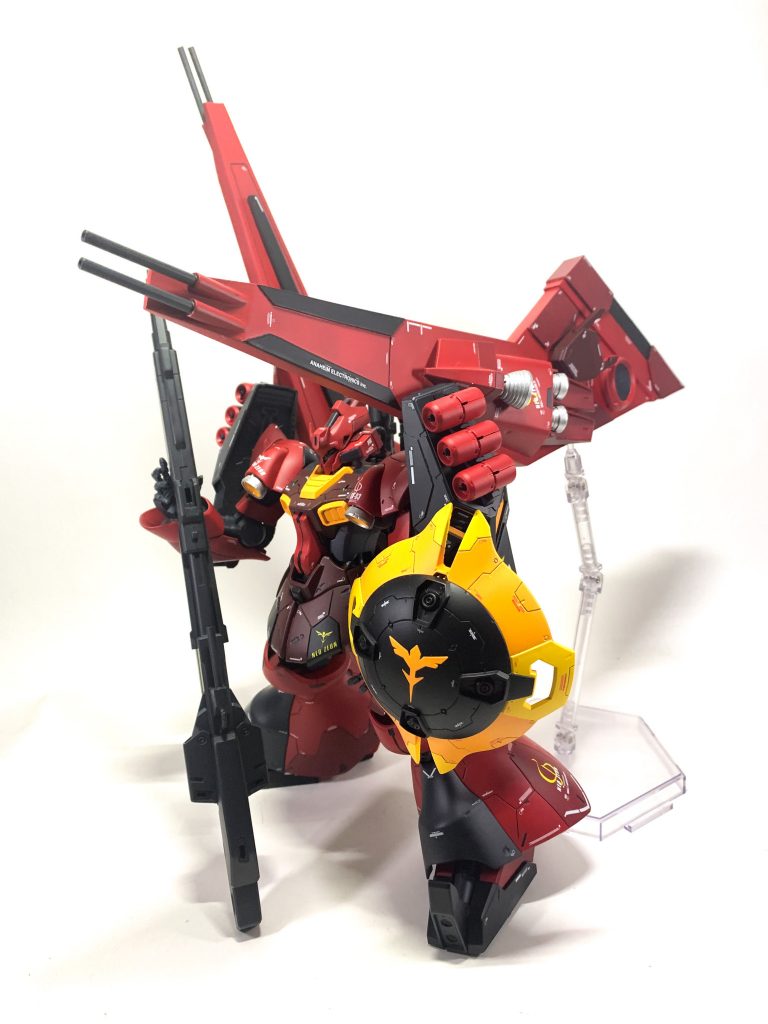 背部バインダーは一応発射姿勢は取れますが大きさと重さが相まって支え無しだときついです。