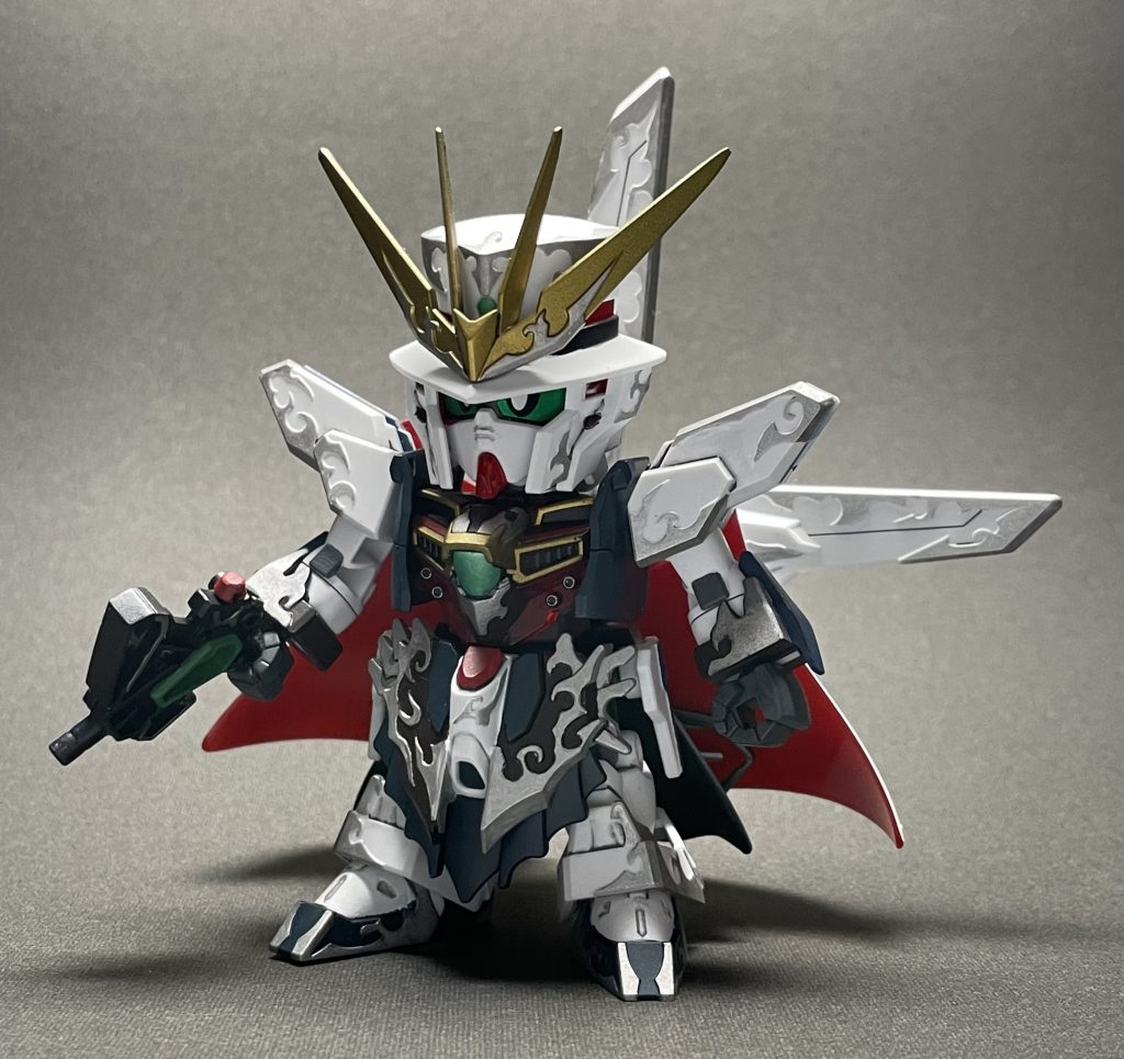 大まかな色分けをファレホとシタデル(ファレホエアブラシシンナーで希釈)で行い、細かいところは筆で塗っています。