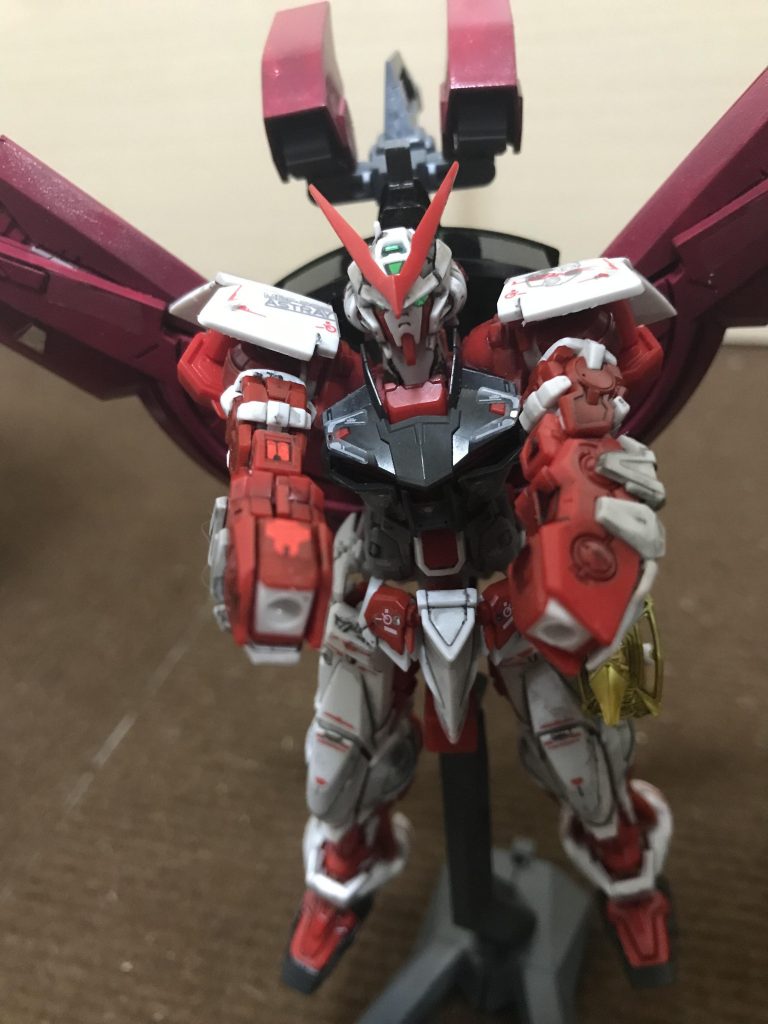 手をわざわざ取らないとポージングが出来ないw