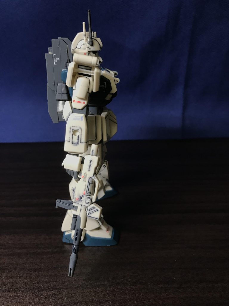 同じく右。シンプルながら最高のデザイン。アニメでも登場がサラッとしてて、初めてみた時は鳥肌が立ちました(°▽°)