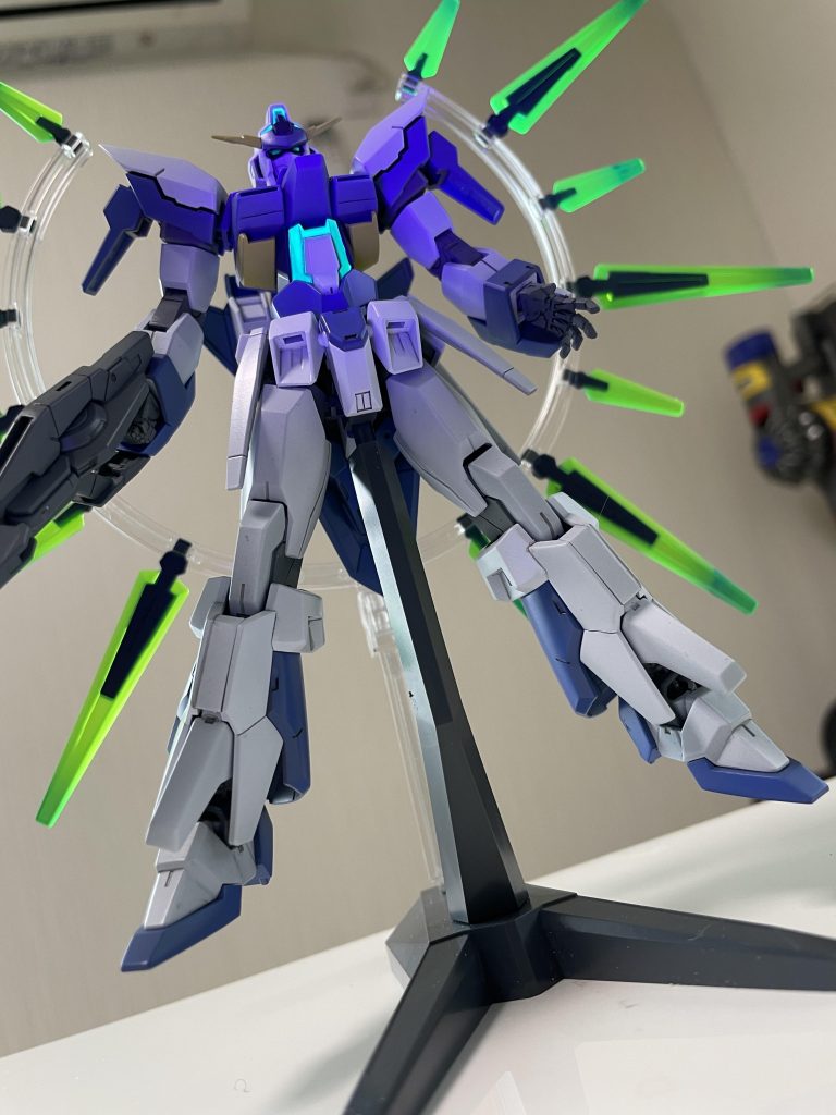 蛍光塗料で一部光ります。