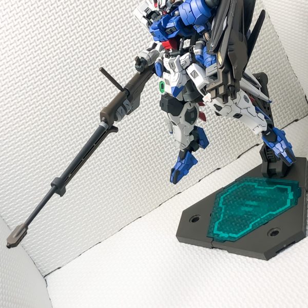 ガンダムアスタロト　シュナイドパンツァー装備