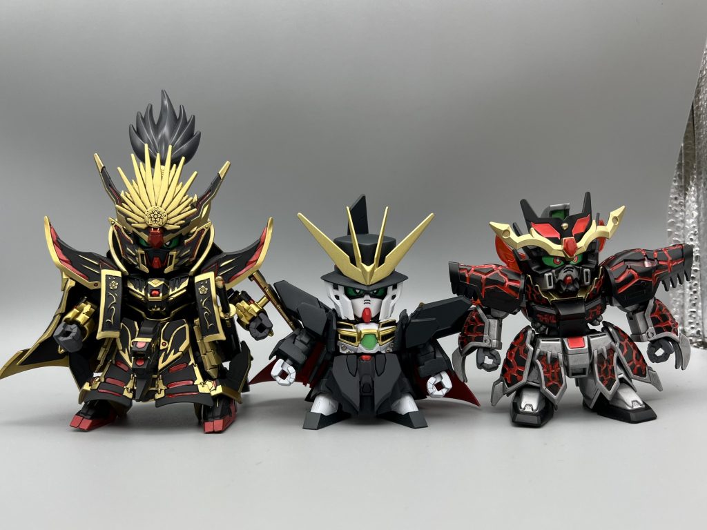 身長比較。信長は無改造、董卓は少し縮めてます。