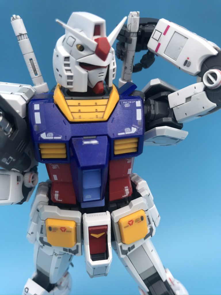 カメラにLEDを入れてます。