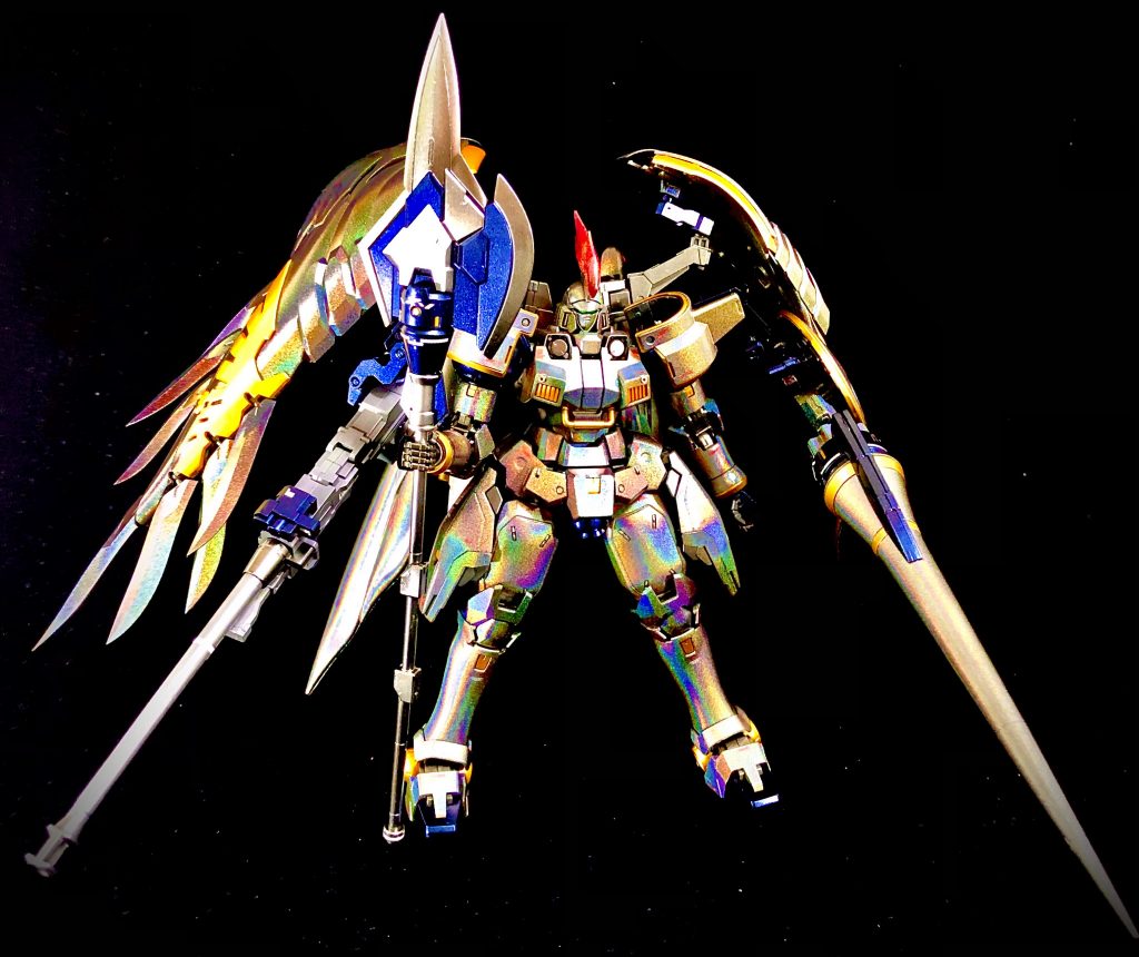 正面。構えが様になります。プリズム塗装は久しぶりでしたが以前よりいい光沢が出せたと思います。