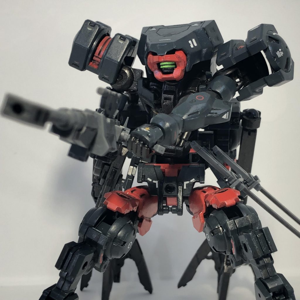 正面から。撮影には前回も使ったダイソーで買った白い箱やLEDライト、白いフェルトなどオール100均道具しか使っていません。スマホが古いので次買い換える時はカメラが良いやつにしようと思います。