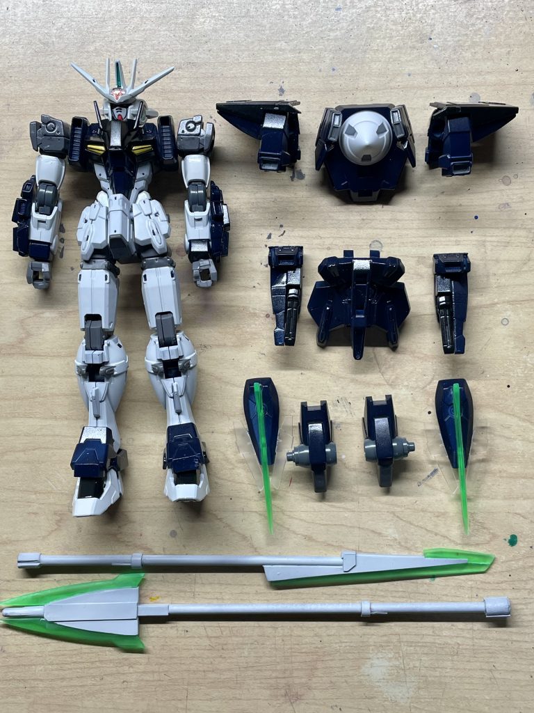 Gユニット機体の系譜を崩さない様に、脱着可能にしてあります。これにより他のGユニットも一部搭載可能にしてあります。