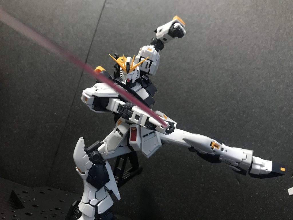 ビームサーベルポージングが下手ァ！