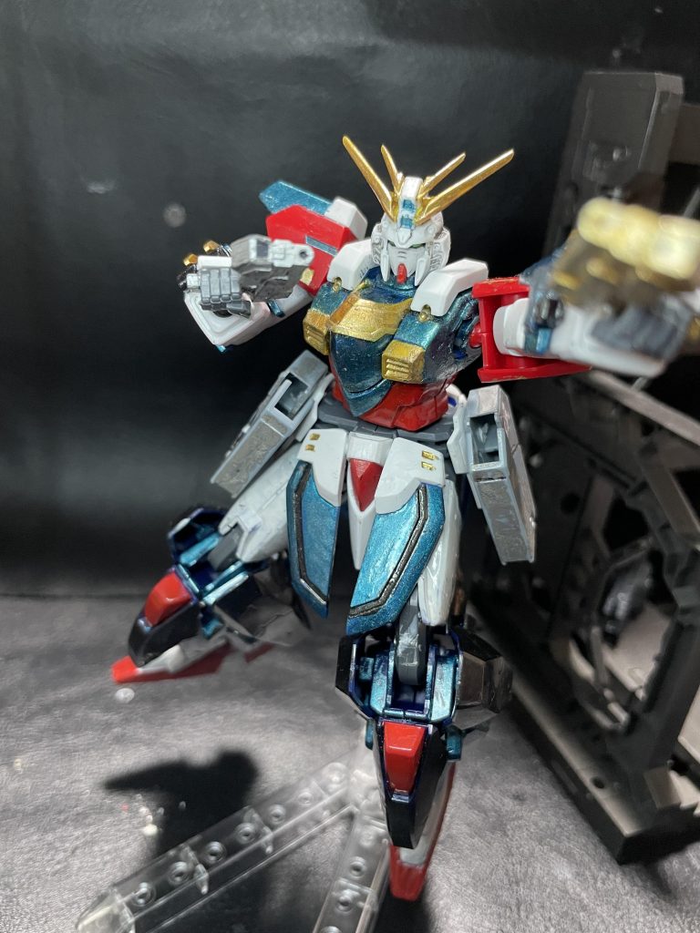 まずはGNピストル2丁銀と金を持たせてポージングしました。