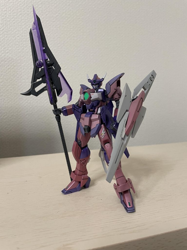コトブキヤの武器パーツを削り持ち手にピッタリハマるようにして装備!ガンダムモンハン!?w