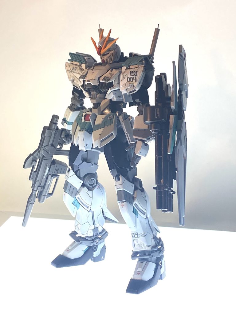 ビームライフルはジャンクパーツでディテールアップしました。