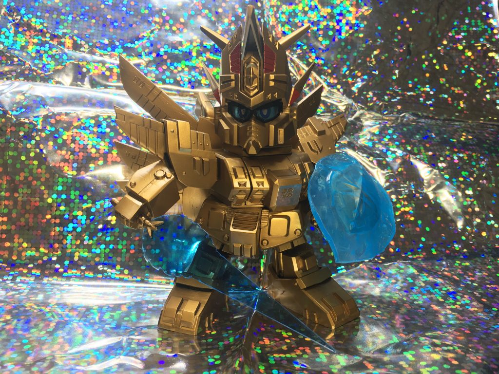 各部にボールデンアームズなどで可動ポイントを増設、ポーズを決めやすくしました。