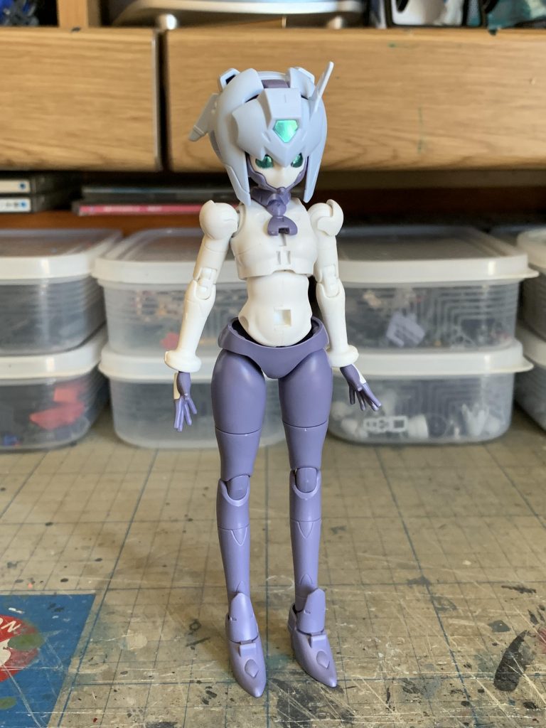 まずはMDサラのスカートアーマー外した状態からスカートしました。