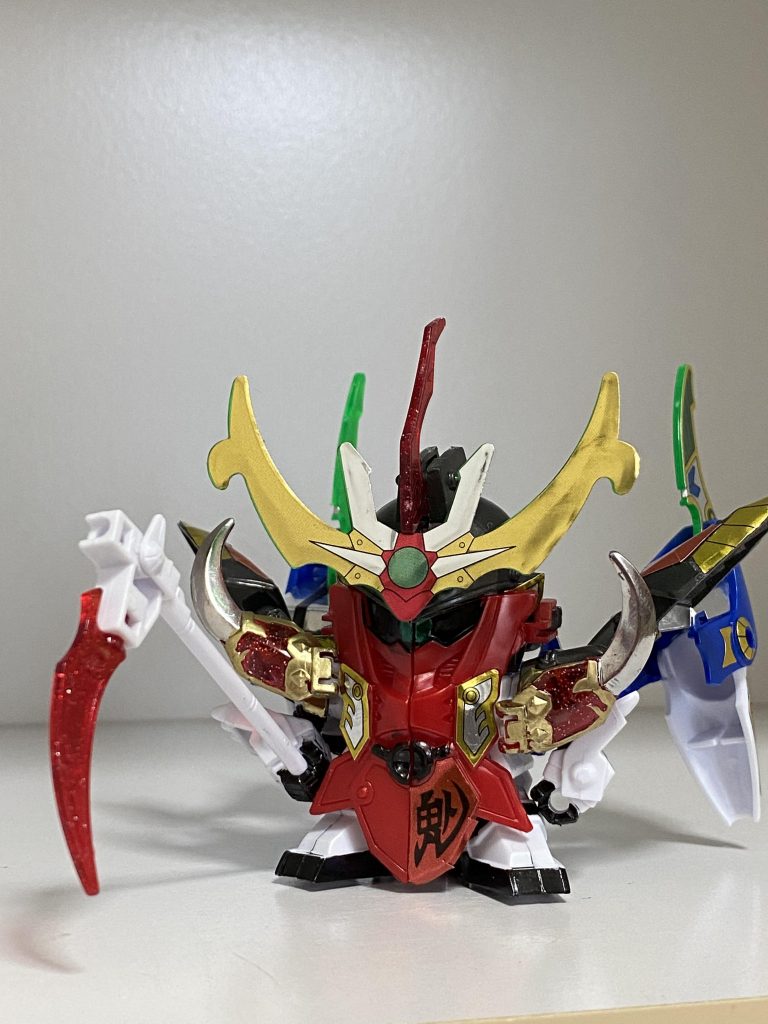 マンガでは一瞬だけしか描かれてないサザビーモードも再現