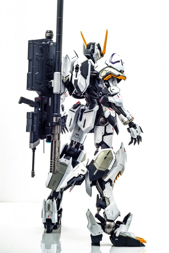 メタリックの塗装は控えめに要所のみに。とくにフレーム内部のおくまってるけど見える部分にメタリックをおくと最高に効果的です。多すぎると安っぽくなりますよね、、。シリンダーもキットのままでは光すぎなので塗り直しています。