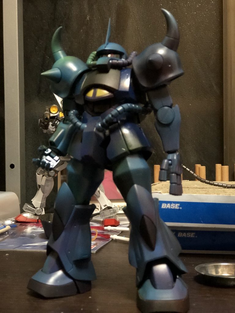 赤と黄色で安彦良和風になるイメージでライティングを強調してます