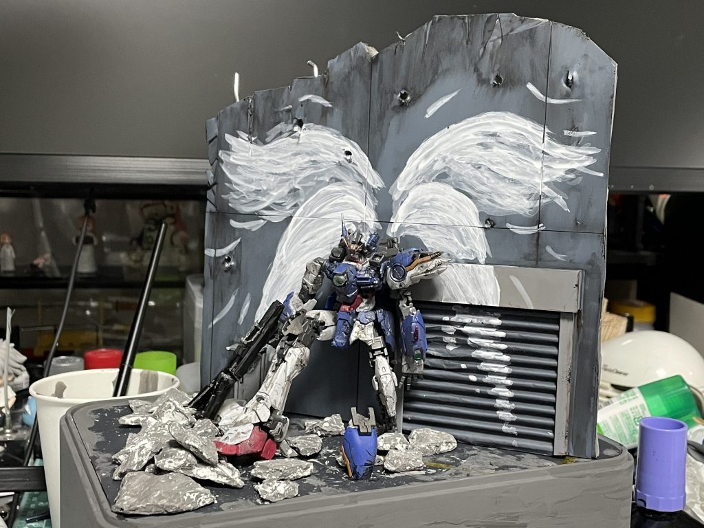 翼は、下絵なしの1発描き！なんとかウイングバインダーに見えますか…