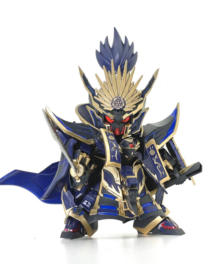 信長単体正面。ほぼマスキングで塗り分けしました。目は面相筆で手書きです。迫力が出る様に瞳は小さくしました。