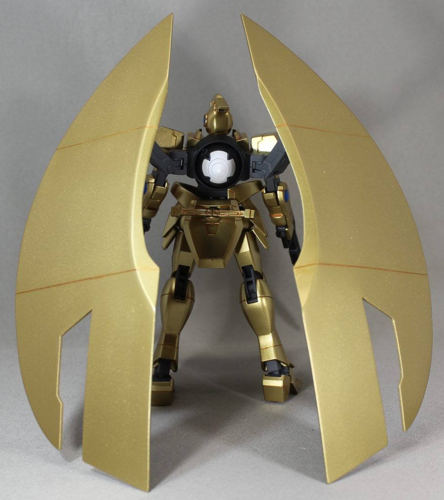 後ろから。アルヴァトーレとのドッキングの都合、設定画より大きめに翼を作りました。