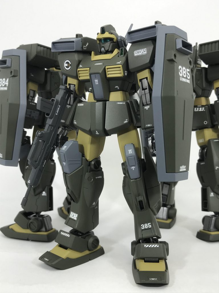 2号機(機体No.385)ジムライフル装備型です。弾倉を上部に移設しました。