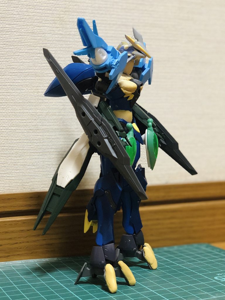 腕部はバインダーガンを使用