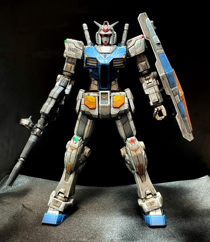 生まれて初めて全塗装したファーストガンダム完成する頃には、RX-78の魅力にすっかりハマってました💕(なんで、今までこの魅力に気づいかなかったのかしら・・・)