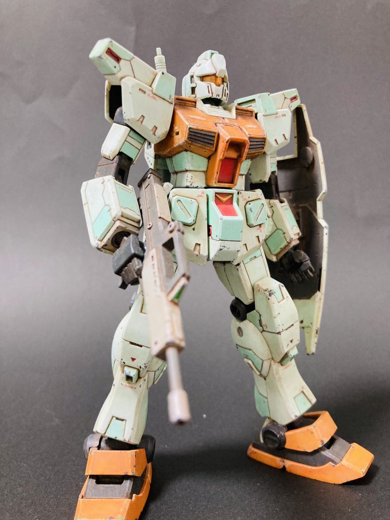 劇中、重力下でも戦ってたような…で汚してあります。