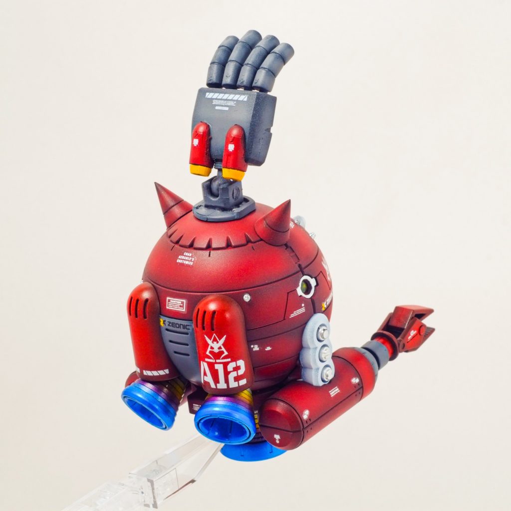 シャア専用をしっかりアピール。