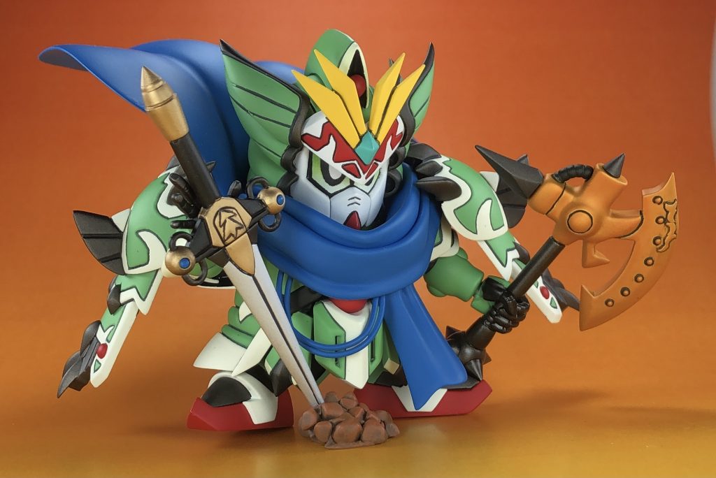 腕はパテです。胴体は一部、元祖SD+パテ、他はプラ板とパテです。マフラーをする関係上、上半身はかなり削り込んでいます。着脱はできないので嵐騎士マークIIにはなりません。マフラーやマントはパテ。