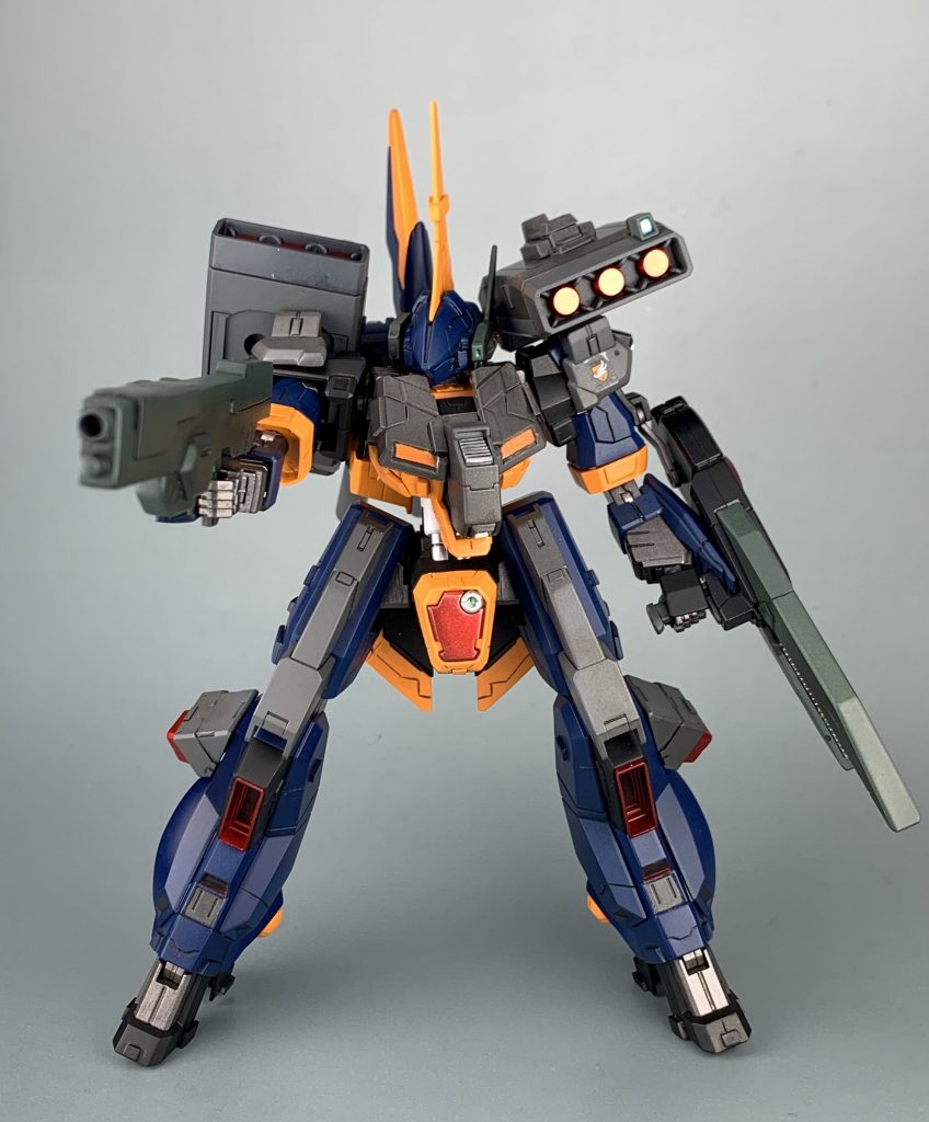 ライフルはジャハナムのを改造してアッシマーのライフルっぽくしてます。胸部のアーマーはペイルライダーのフロントアーマーを使っています。