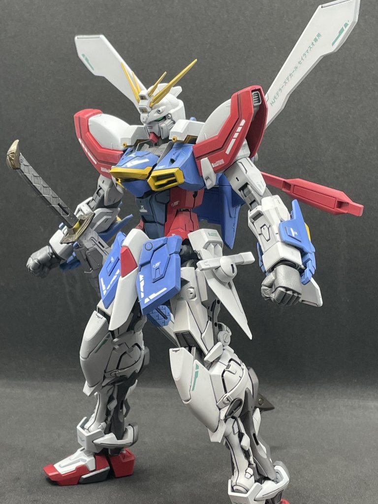 以上ゴッドガンダムでした。RGも発表されて波が来ていたので乗っかりました。個人的にはハイレゾリューションのモリモリマッチョマン体型が好きなのでそこへ近づけたかったってのもあります。いい感じにミキシングもできて、個人的には満足いく出来です。