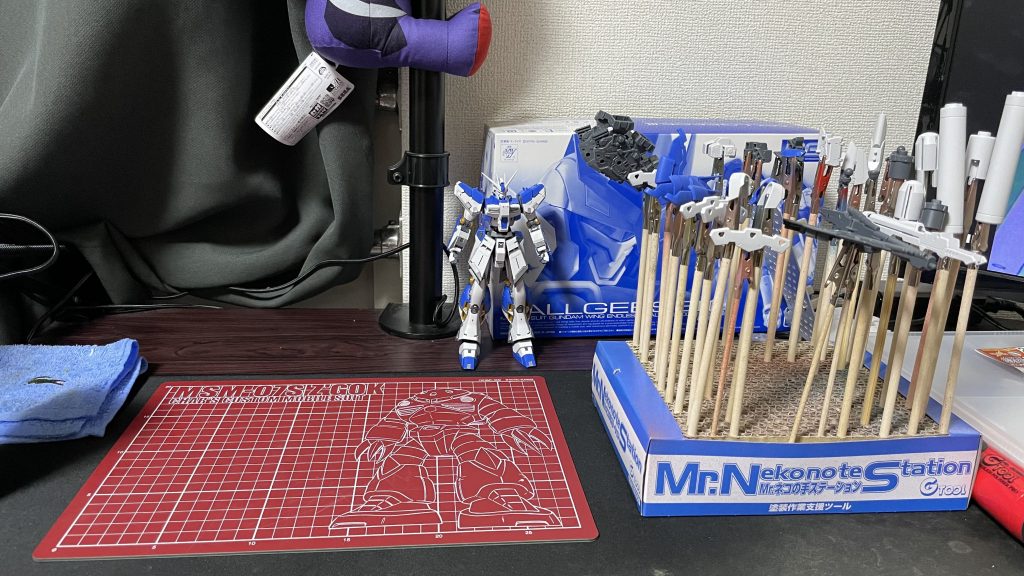 パーツ多くて無くしそうだったので一つずつバラしながらヒケ処理を行いました。