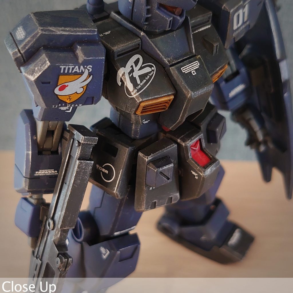 AOZの水転写デカールを多めに配置してみました1/100用のものも使って、大きくポイントになるようにレイアウトしてみました