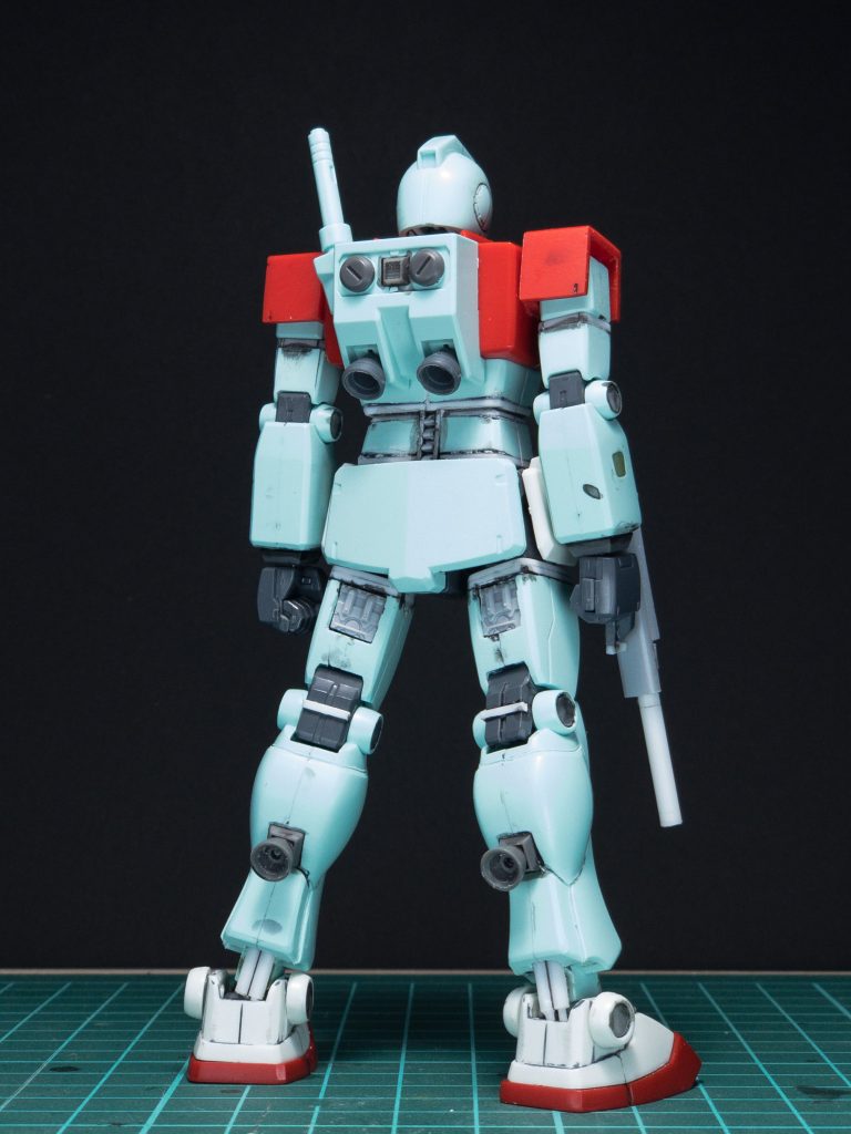 サイドアーマーと靴はHGUCガンダムリヴァイブの物を使用。