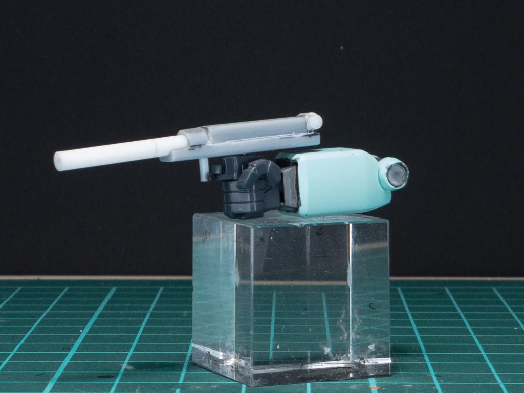 ビームライフル軽装型はプラ棒プラ板で制作しました。