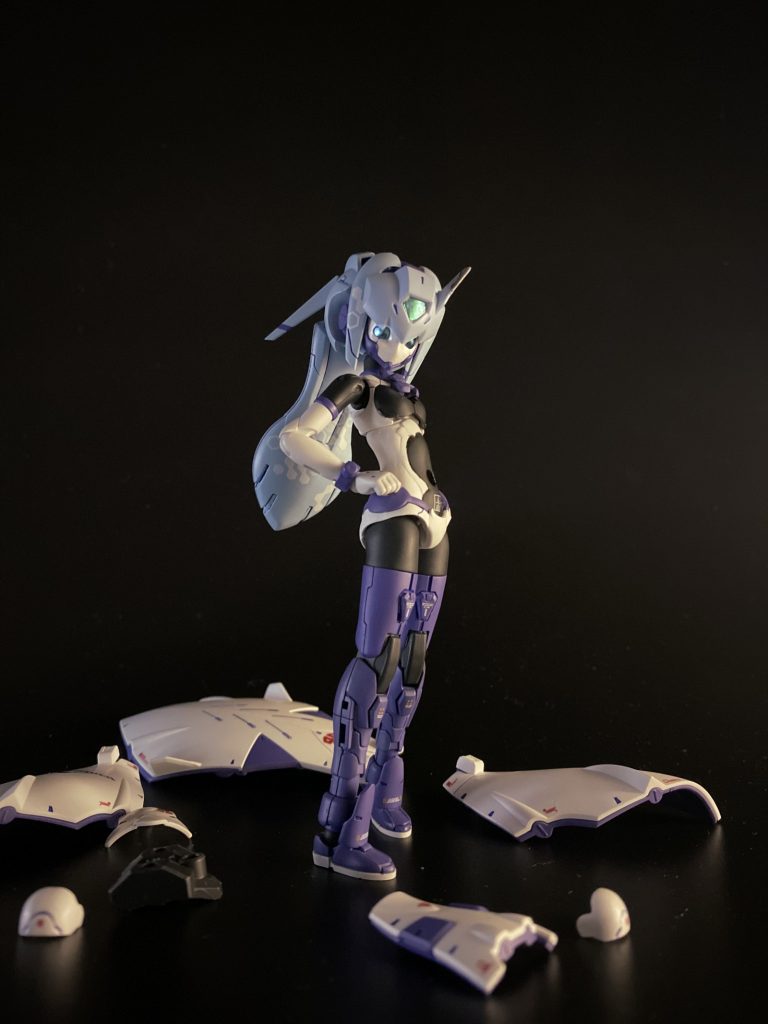 ■装甲をパージすることで防御能力は落ちるけど機動性が上がるゾ