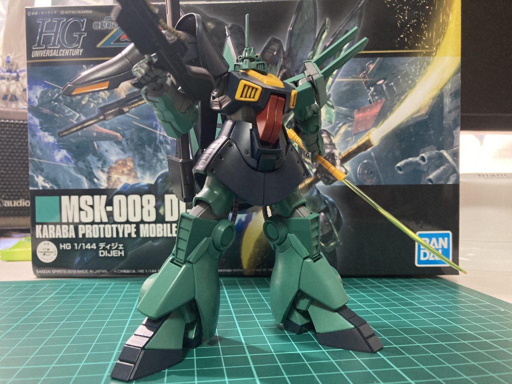 ジオン系MSの逞しいシルエット、たまりません!