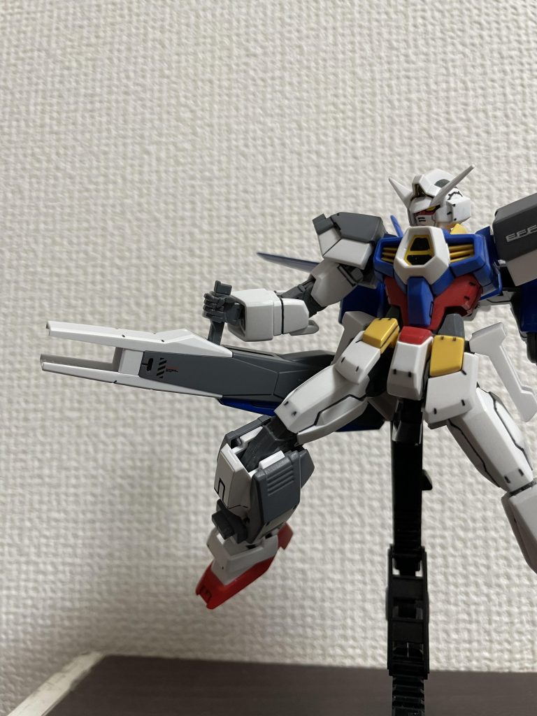 『くそっ…フルグランサでも奴には勝てないのか…』ゼハーナとの激闘で徐々に目覚めつつあるアレクスのXラウンダーの能力、そのおかげもありアレクスはゼダスKに押されながらも圧倒されずに奮戦していた。『グラストロランチャーだ、この距離なら！！』『お兄ちゃん、撃っちゃダメーっ！！』リンクスのトリガーのロックも間に合わず、放たれたグラストロランチャーの先にはゼダスKを捕らえていた、だがさらにその背後にはスペースコロニー