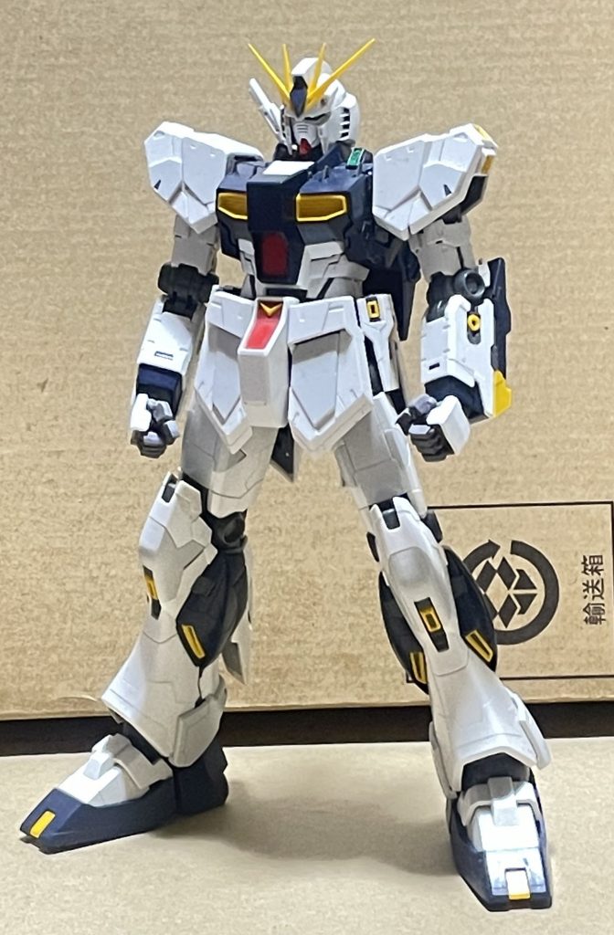 こちらは顎を削ったくらいでしょうか。いぢる所もほとんどなく、素組でも非常に出来がいいキットだと思います。