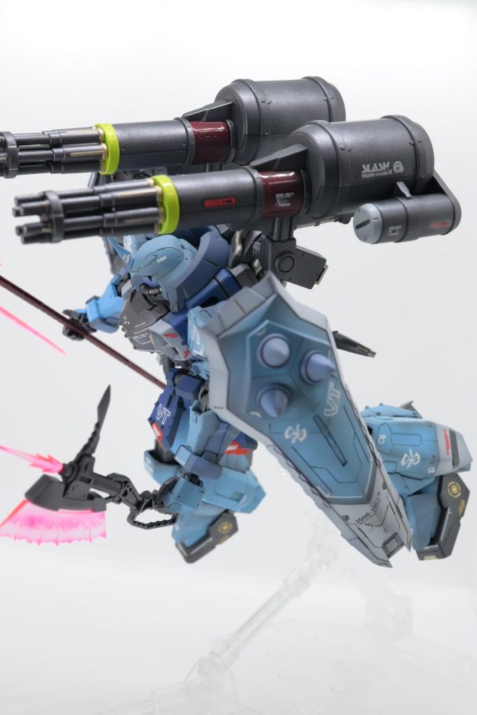 MMI-M826 ハイドラ ガトリングビーム砲凄いカッコいいのに、wikiを見ると威力は高くなく牽制用なんですね〜