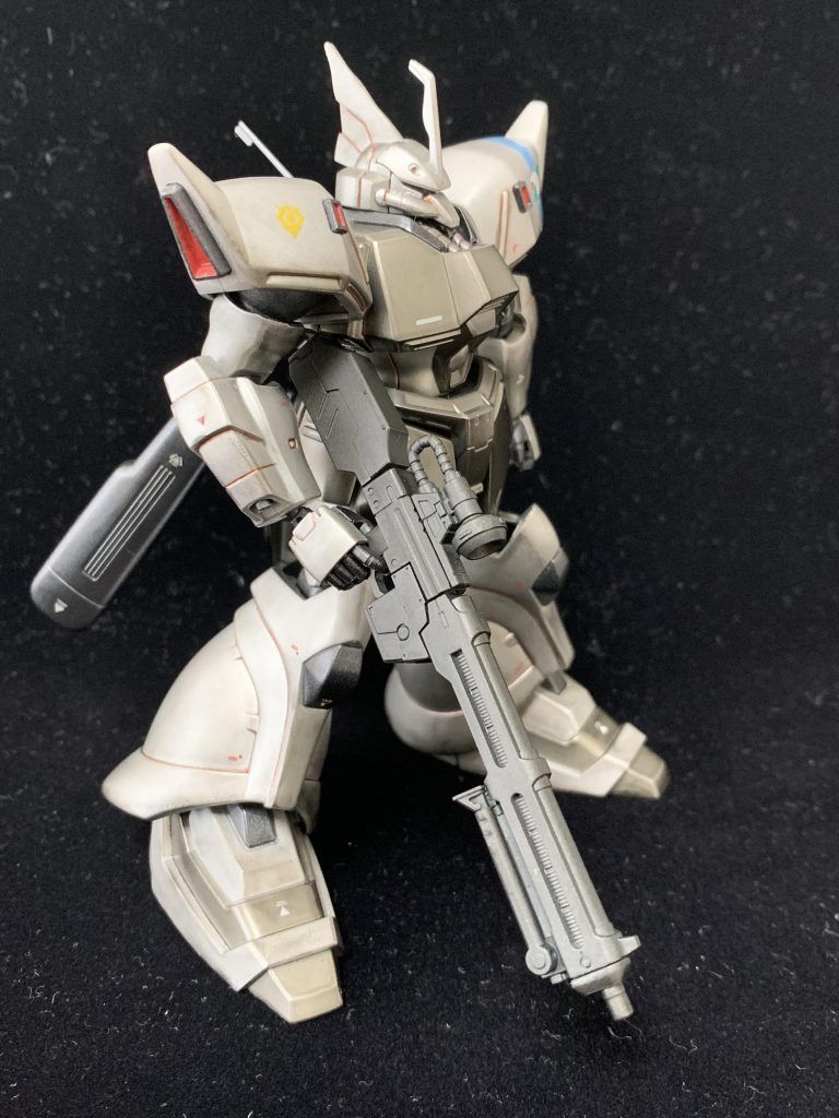 基本色を塗装後につや消しクリアでコーティングし、墨入れとウェザリングで全体的に汚しを入れてます。