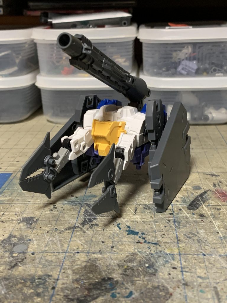 一番最初の構成です。見ての通りの全くの別物ですねwとりあえずこれで機体の構成を練りました。