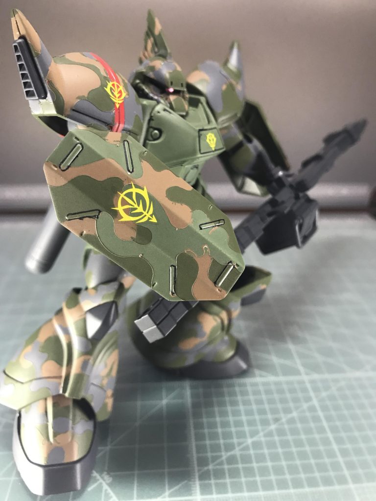 そして3機目はジャンクパーツを集めてスマートガンを何となく作り装備したヴァスクェス仕様の機体にしてみました。思ったよりこれもしっくり来たので気に入りました。