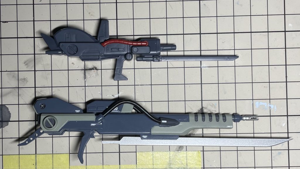 ロングライフルは元のザクⅢライフルのデザインを意識しています。