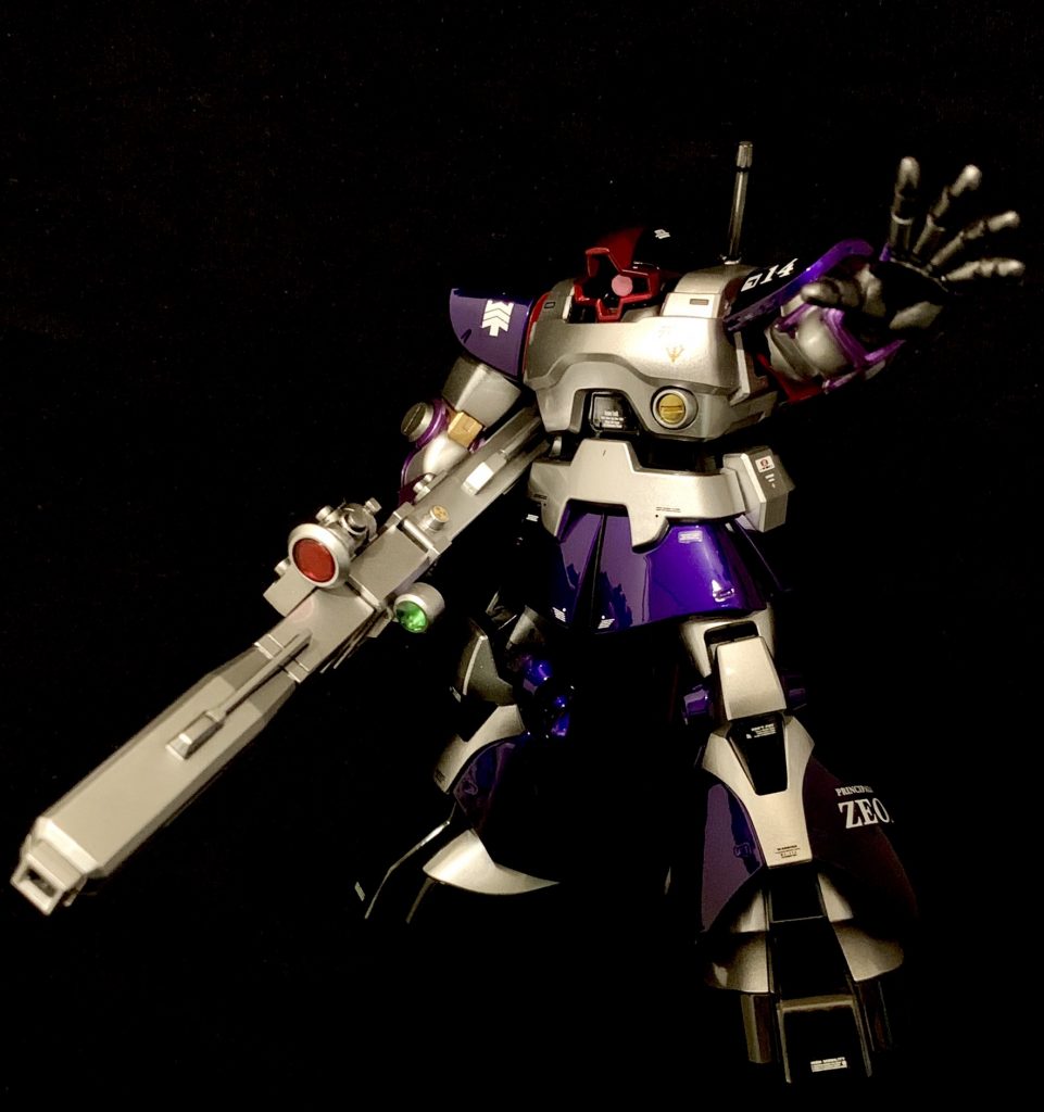 カメラ系はラピーテープ&UVレジンです。ドムってカッコいいですよね〜w