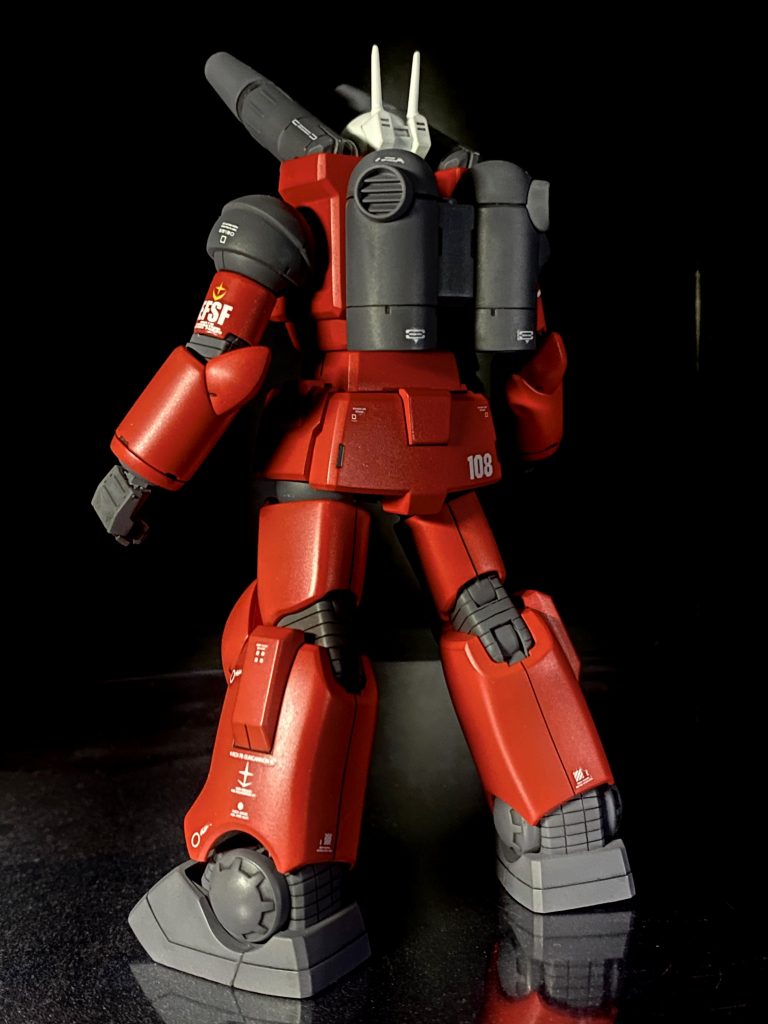 バックショット。アンテナを尖らせた程度です。