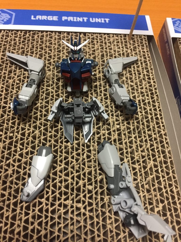 可動の関節部分は全てデスティニーから流用