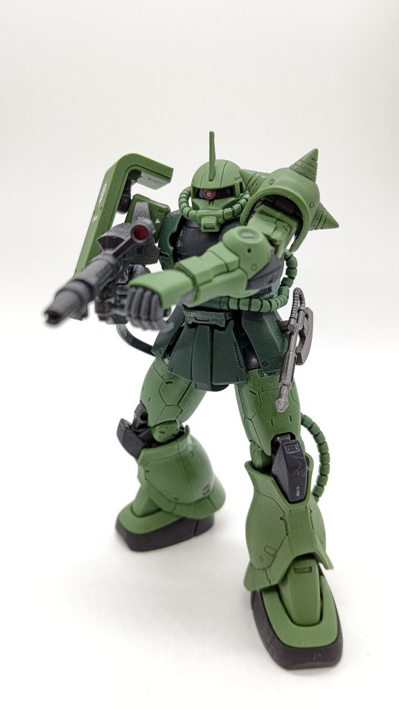 ベルト給弾式マシンガンは個人的には好きでは無かったですが、構えさせるとそんな気持ちは吹っ飛びます。