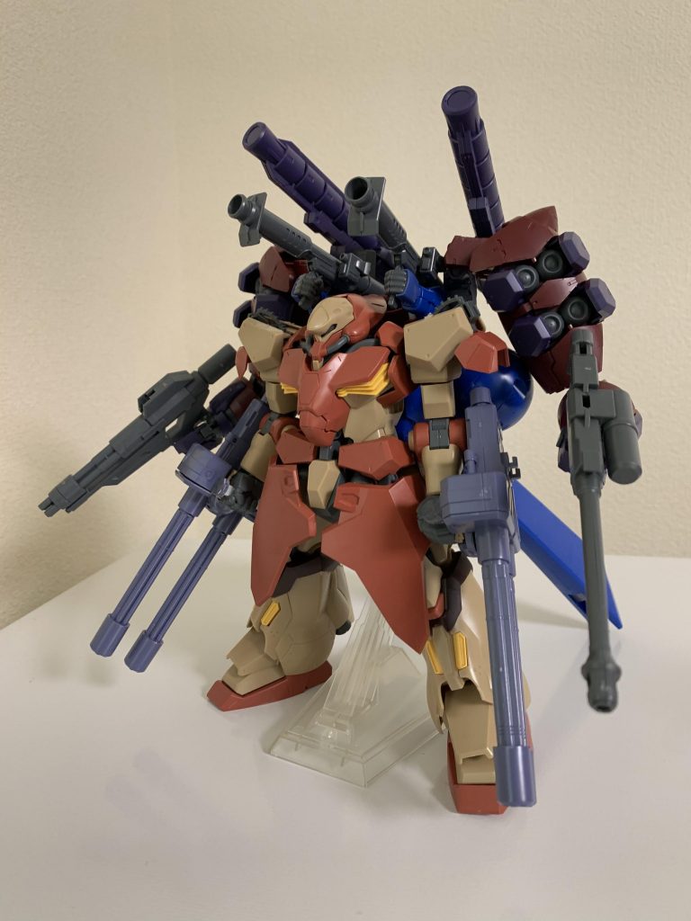 ここから製作工程です。Twitterのフォロワーさんが背中にMSを背負っているのを見てカッコイイと思い作り始めたのがきっかけです(^^)まずはドラッツェを背負いました。